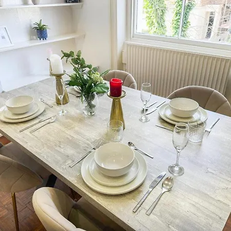 Luxurious Premium Homes In Camden Town Apartment