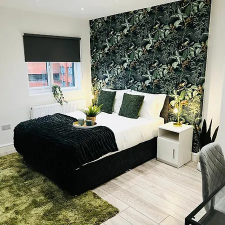 Stylish Ealing -near Tube - Ideal For Family&group Apartment *