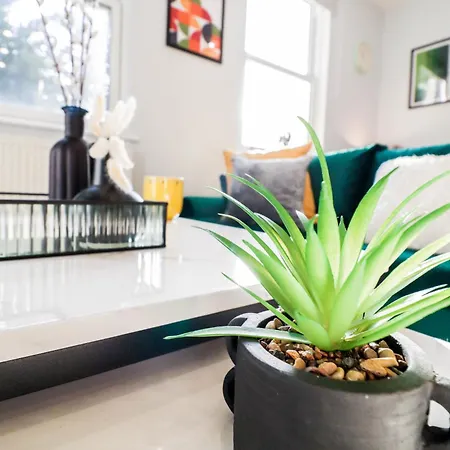 Apartment Luxury Battersea 2 Bed - 2min Walk From Station London