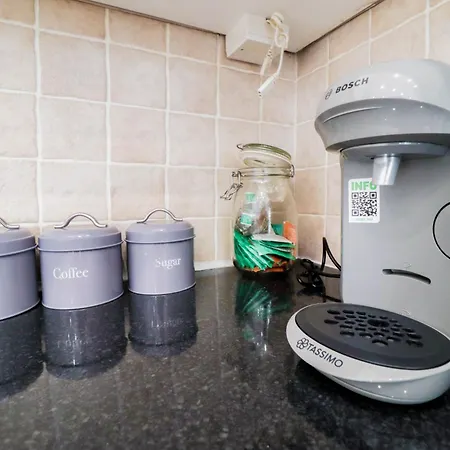 Luxury Battersea 2 Bed - 2min Walk From Station Apartment *