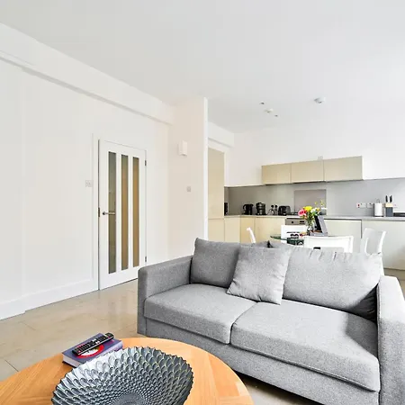 Farringdon Comfortable 2 Bed * London