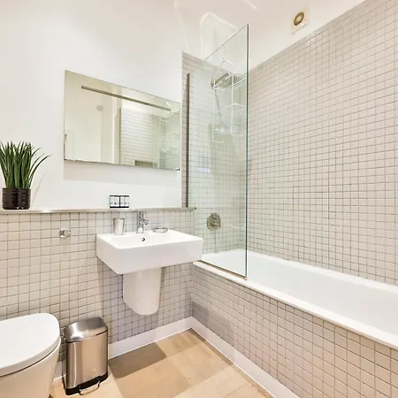 Farringdon Comfortable 2 Bed *