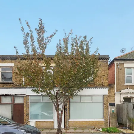 Hububb Seven Sisters * London
