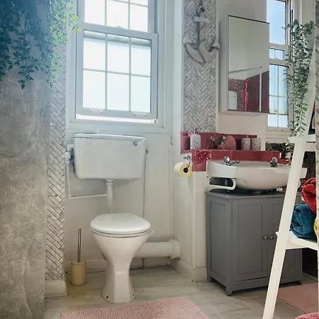 Apartment In Bridge! *