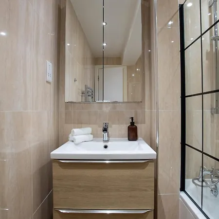 Apartment Luxury Ground Floor 2 Bedroom