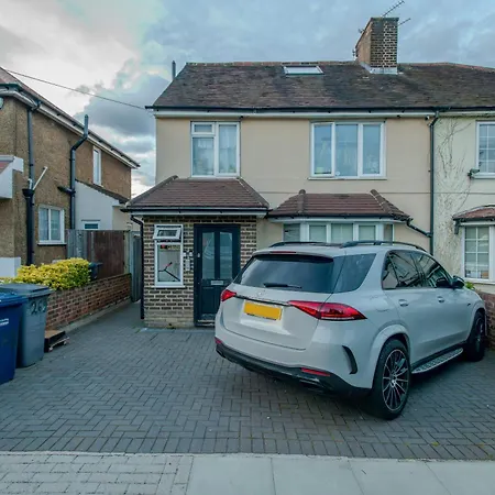 Luxury Ground Floor 2 Bedroom *