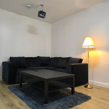4 Person 3min From South Wimbeldon Tube Station Room2 Guest house