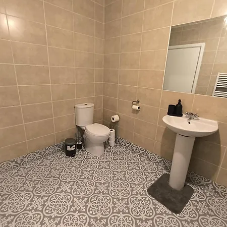 4 Person 3min From South Wimbeldon Tube Station Room2 Guest house