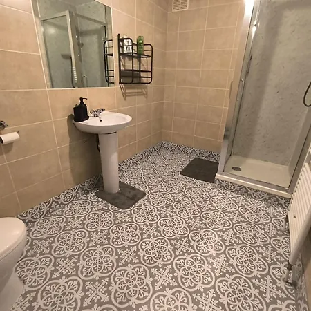 4 Person 3min From South Wimbeldon Tube Station Room2 *
