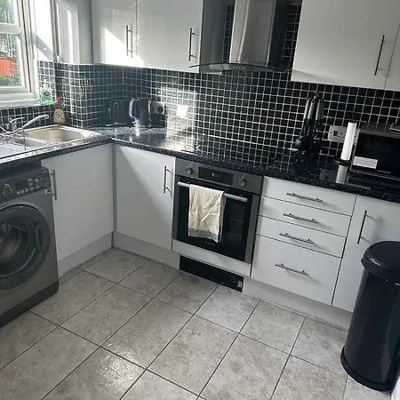 Beautiful Deluxe 2bed Apartment