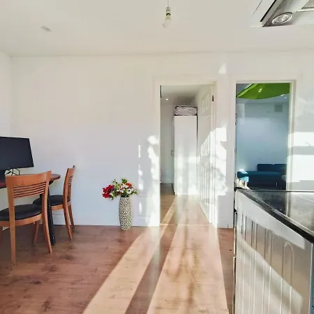 Cosy 2-bed With Amenities *