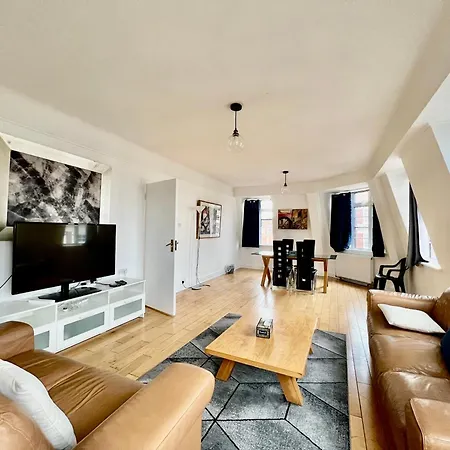 Apartment Stourcliffe Close London