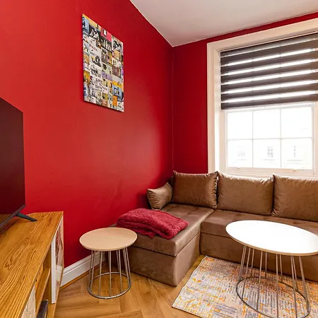 Charming Two Bedroom In Camden London