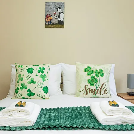 Apartment Charming Two Bedroom In Camden London