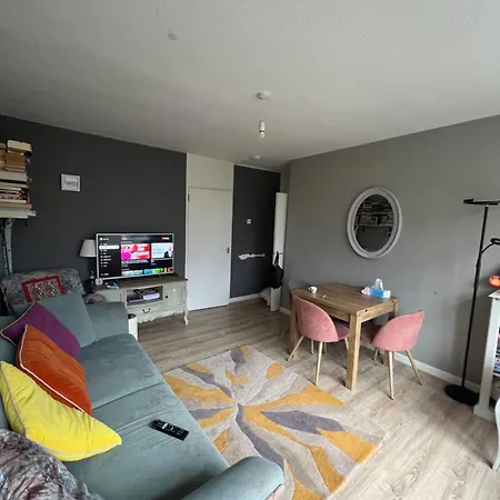 Apartment Flat In London