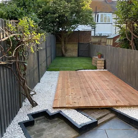 Apartment 2 Bdr House 20mins To Oxford Circus - *
