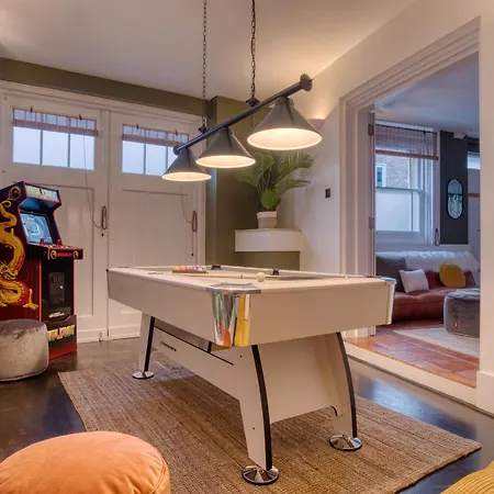 Holland Park - Games & Parking Holiday home