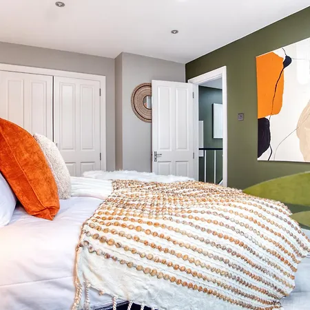 Holiday home Holland Park - Games & Parking