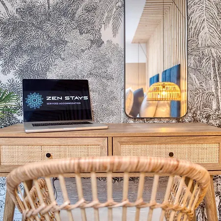 Holland Park - Games & Parking Holiday home London