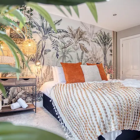 Holland Park - Games & Parking Holiday home