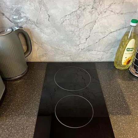 Apartment Charming In West Ealing, 12 Mins To By Train, Free Parking, 8-min Walk To Station London