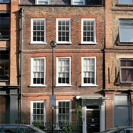 Holiday home Nice In London