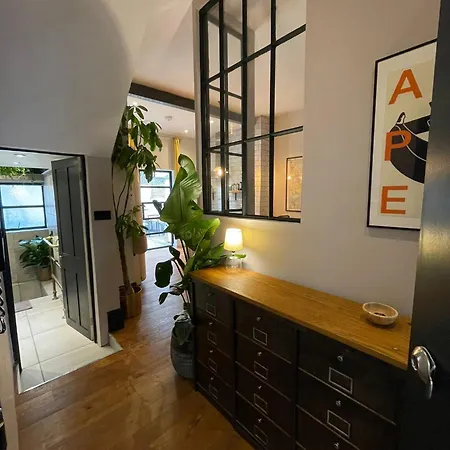 New! Luxury 1 Bed Garden Camden Town London