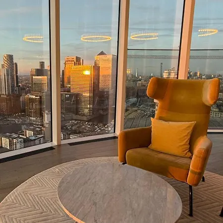 Luxury Modern 2 Bed Flat With Balcony And View - Canary Wharf Center Londra