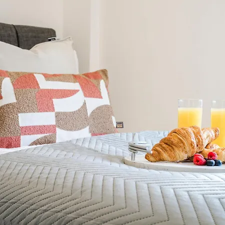 Holiday home 3 Bdr House In Kingston Upon Thames, London Waterloo In 30 Mins Kingston upon Thames (Greater London)