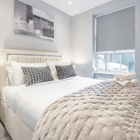 Edgware Road's Gem Apartment *