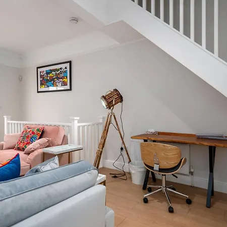 Guestready - Family With Garden For 6 London