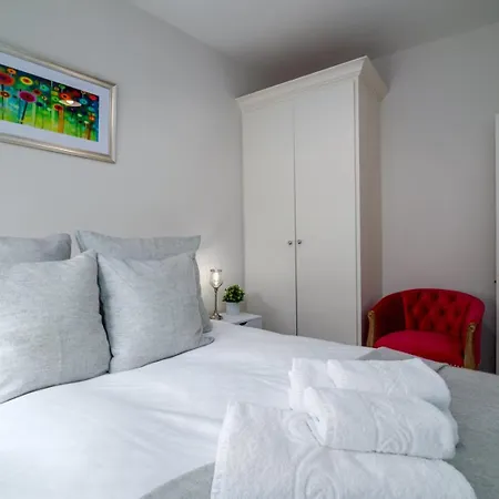 Guestready - Family With Garden For 6 London