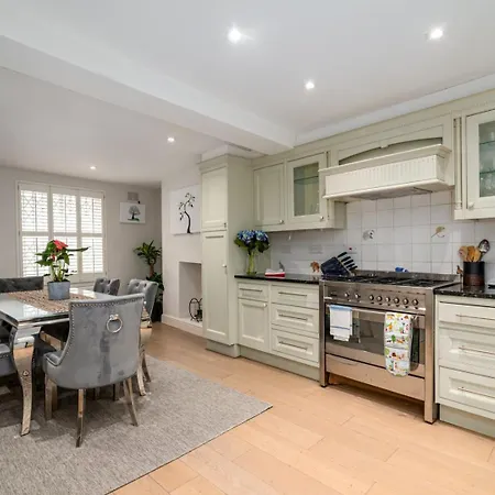 Holiday home Guestready - Family With Garden For 6 London