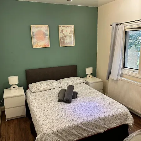 Apartment New 1 Bed Flat In *