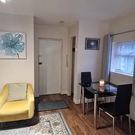 New 1 Bed Flat In Apartment