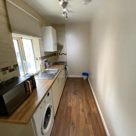 New 1 Bed Flat In *