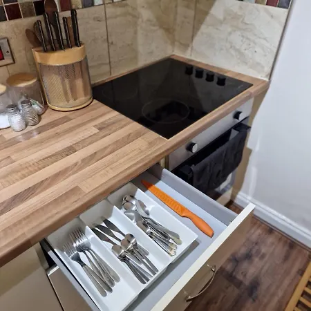 New 1 Bed Flat In London