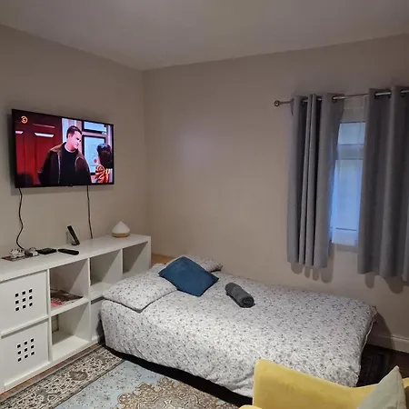 Apartment New 1 Bed Flat In