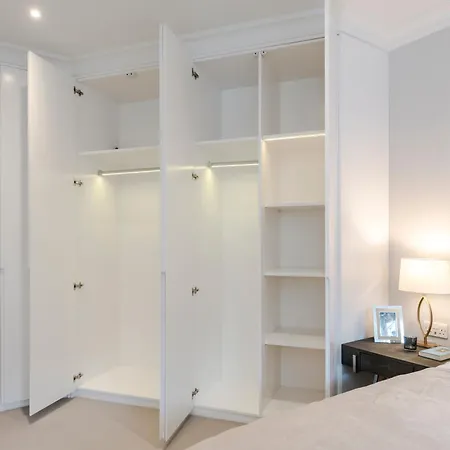 Aparthotel Buckingham & Lloyds Knightsbridge 5*