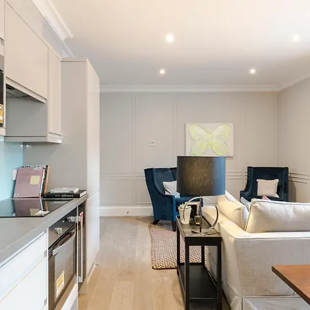 Buckingham & Lloyds Knightsbridge Aparthotel London