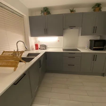 Twin Budget Flat