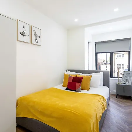 Majestic Lux 5bed 2bath Free Parking Garden *
