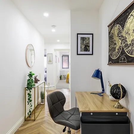 Majestic Lux 5bed 2bath Free Parking Garden London