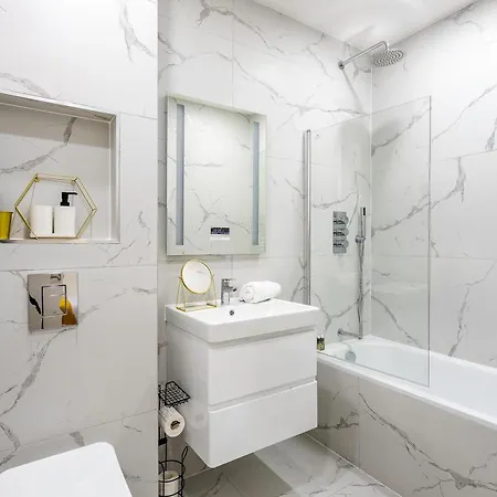 Apartment Majestic Lux 5bed 2bath Free Parking Garden *