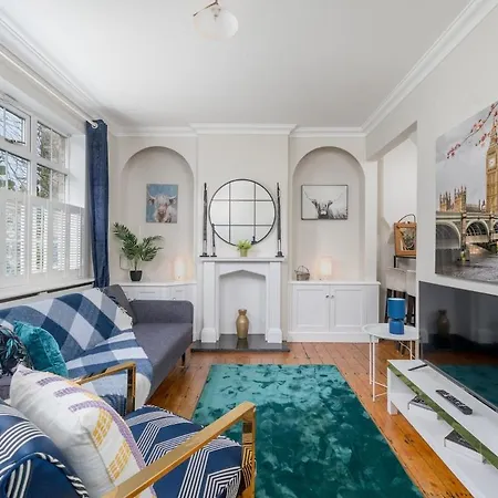 Villa Lavish Lux 3bed 2bath Garden Sunroom Parking