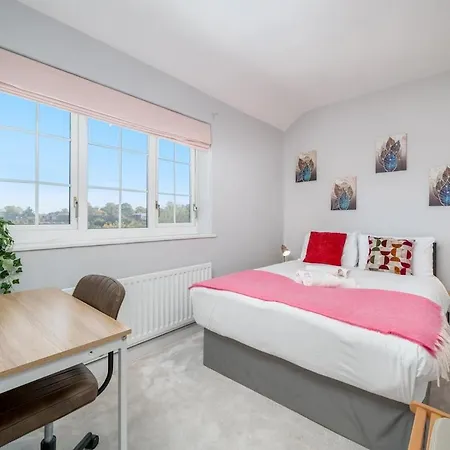Lavish Lux 3bed 2bath Garden Sunroom Parking Villa