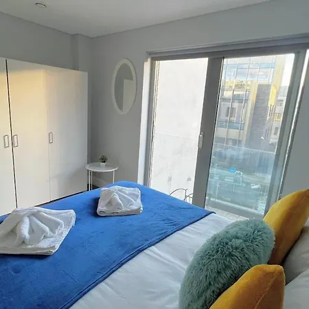 Prestige Lux 3bed 2bath Juliet Balcony On River Notting Hill Apartment