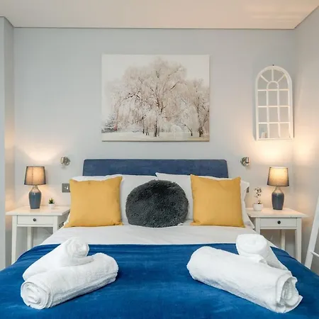 Prestige Lux 3bed 2bath Juliet Balcony On River Notting Hill