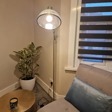 The Bean 1- 6 Sleeper Apartment London