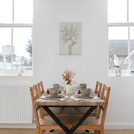Colombo House Apartment London